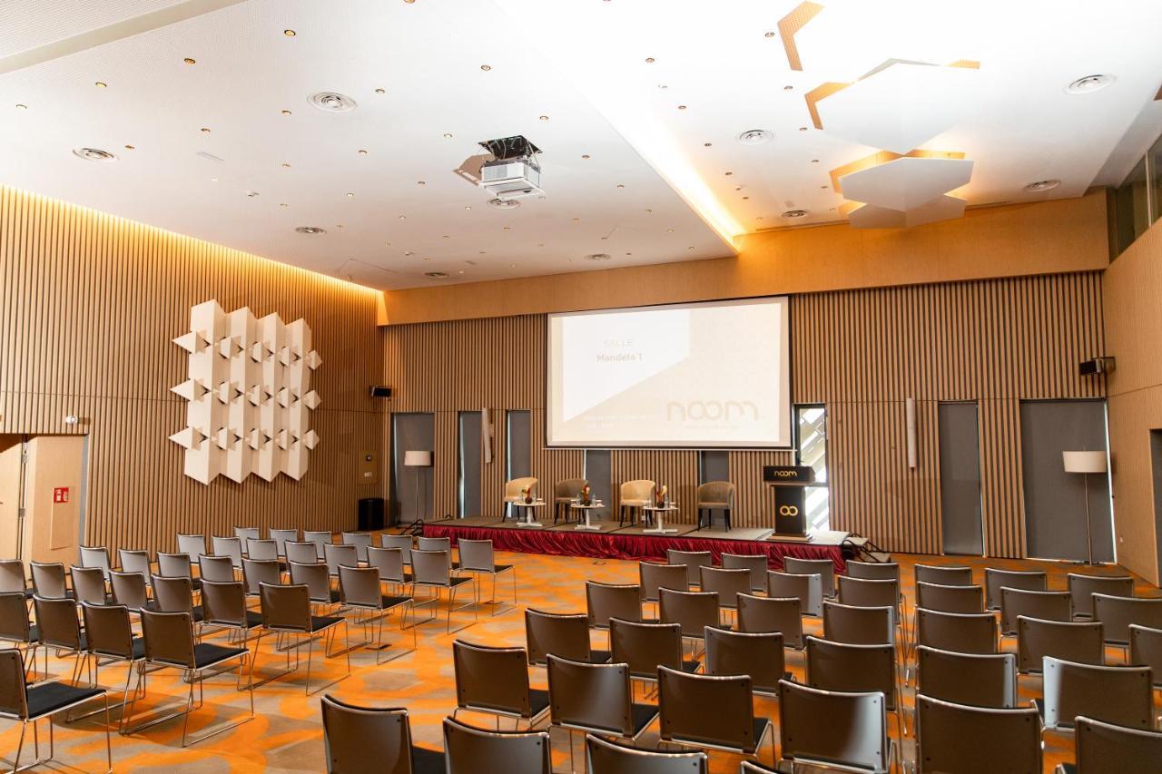 Noom Hotel Abidjan Plateau 外观 照片 The main conference room